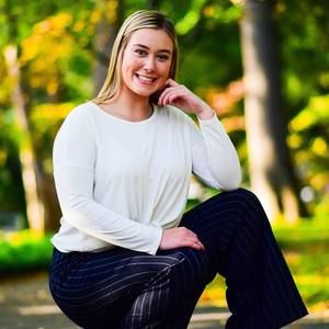 Meet your Posher, Caitlyn